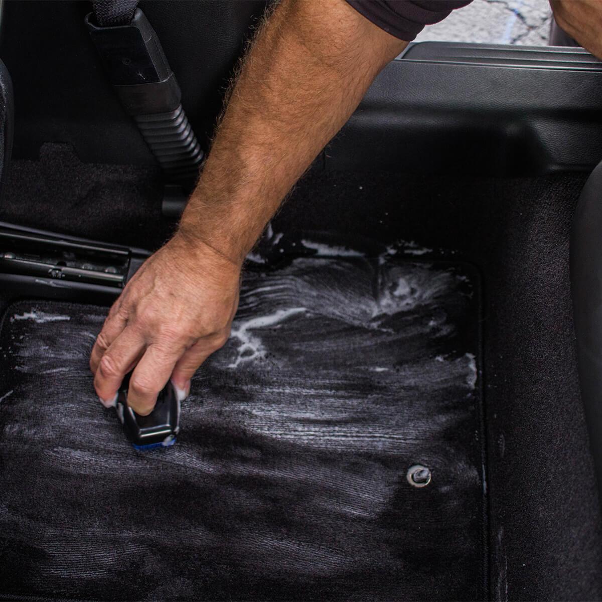 6488f0d15bbb--What-Is-The-Best-Shampoo-To-Clean-My-Car-Seats-Block-1-05bef2